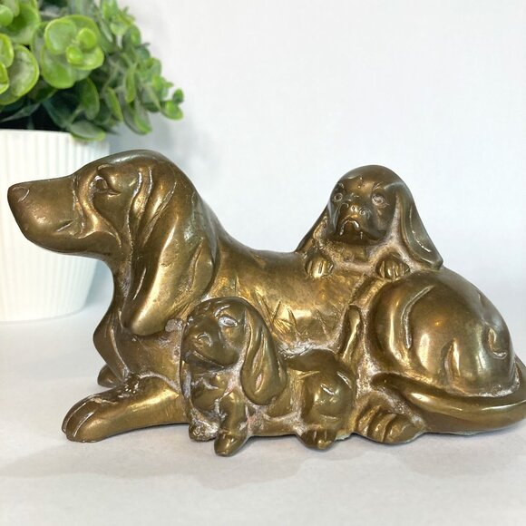 Brass Basset Hound Mom and Babies figurine - Picture 1 of 12